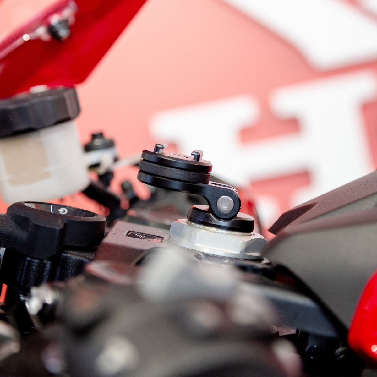 Moto Stem Mount